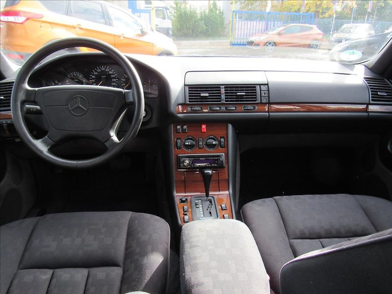 Mercedes-Benz Třídy S 3,2 W140 300 SE 170kW Mamut - fotka 11 z 26