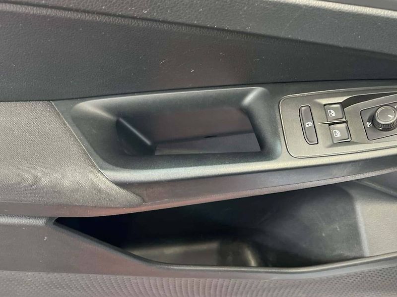 Volkswagen Caddy (2023) 2.0 TDI - fotka 12 z 20