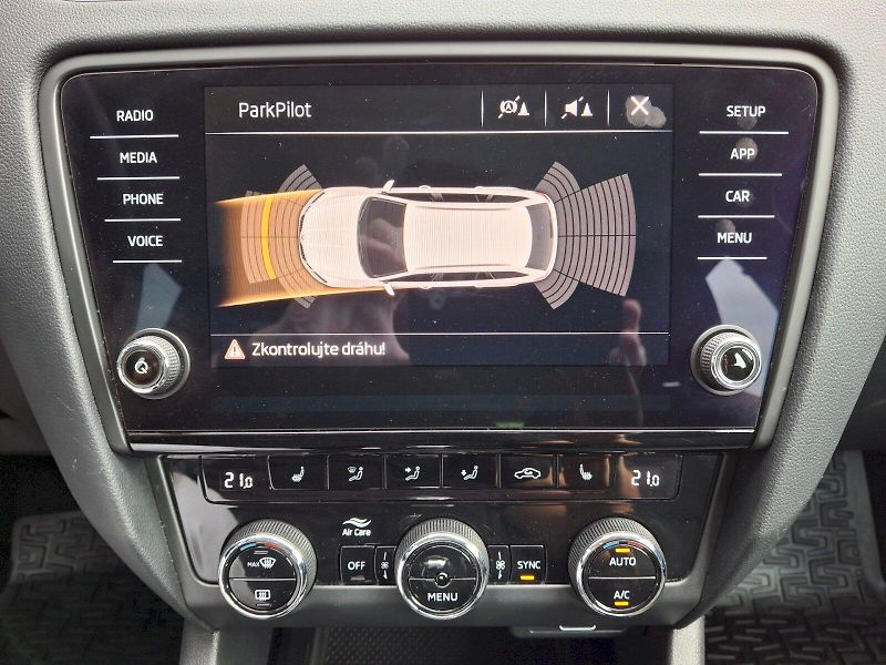 Škoda Octavia (2020) Combi Style DSG 2,0TDi 110kW - fotka 26 z 34