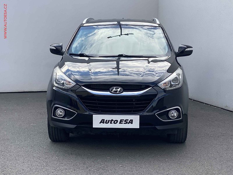 Hyundai ix35 (2015) 2.0CRDi 4WD, Style, navi, TZ - fotka 2 z 18