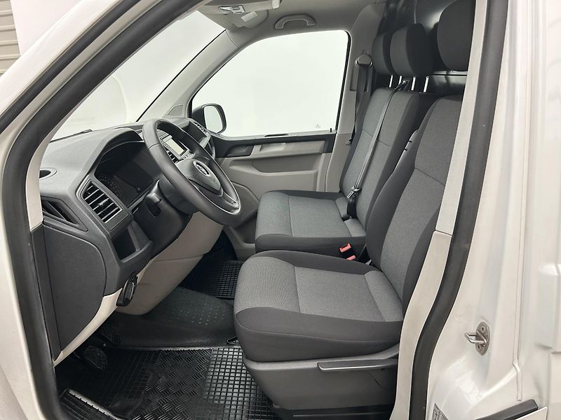 Volkswagen Transporter 2.0 TDI - fotka 22 z 25