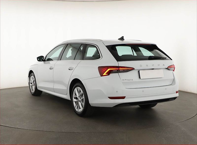 Škoda Octavia (2022) 2.0 TDI, ČR,1.maj, Serv.kniha - fotka 4 z 16