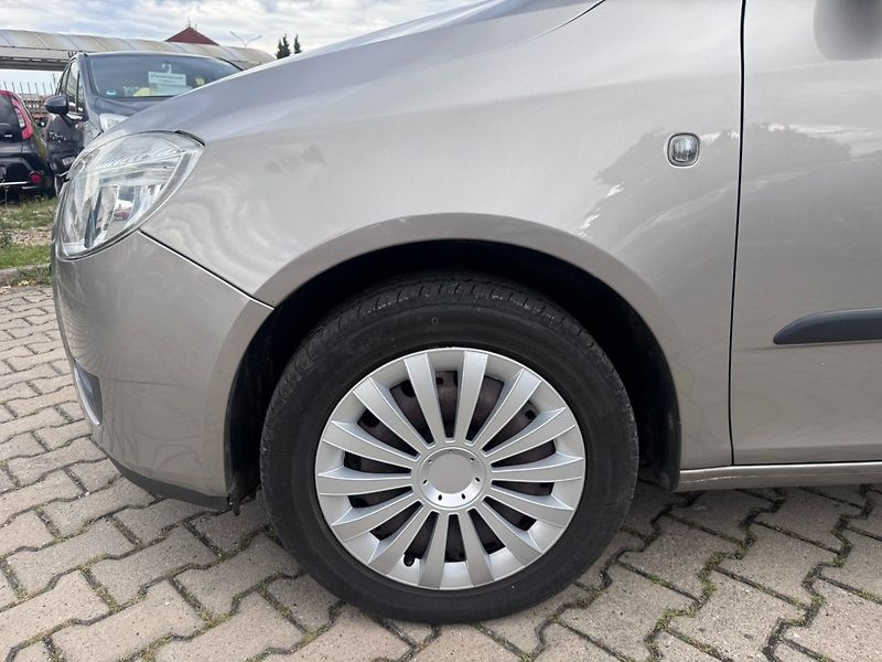 Škoda Fabia (2008) 1,4 16V 63 KW 1. MAJ STK - fotka 13 z 46