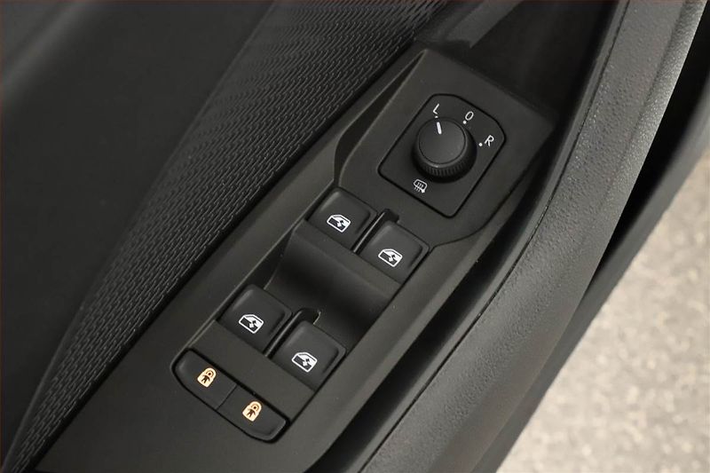 Škoda Octavia (2021) Ambition 2.0 TDI, ČR,1.maj - fotka 15 z 15