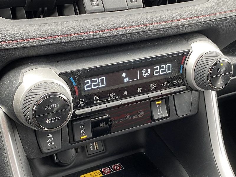 Toyota RAV4 2.5Plug-in, ČR, Selection, 4x4 - fotka 13 z 16