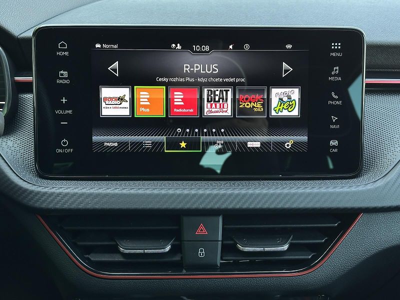 Škoda Kamiq 1.5TSi DSG Monte Carlo 150PS M - fotka 27 z 47