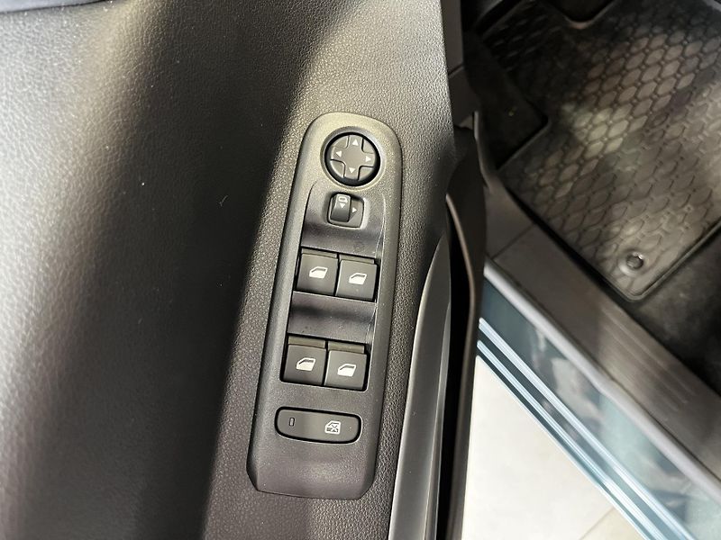 Citroën Berlingo (2026) MAX Diesel 130k Automatic - fotka 14 z 24