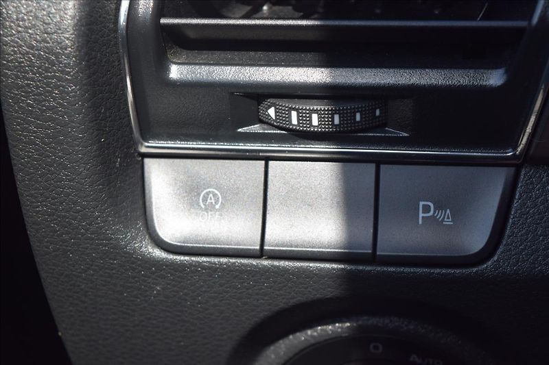 Škoda Fabia 1,2 TSI 66KW TOP VÝBAVA - fotka 34 z 49