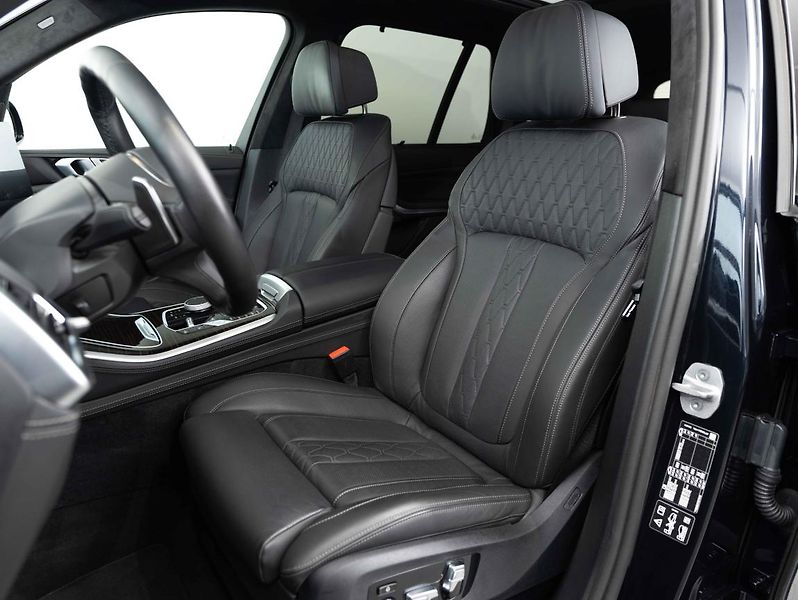 BMW X5 xDrive40d - fotka 18 z 24