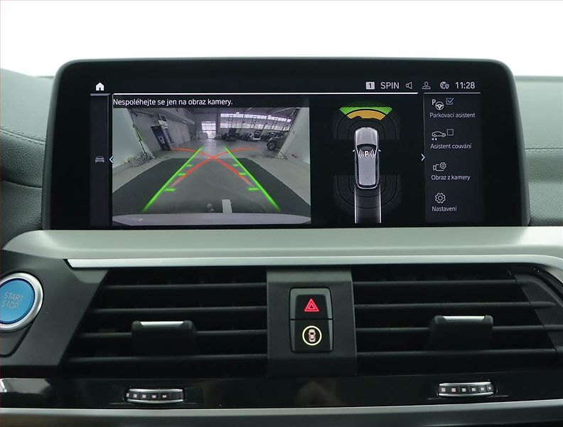 BMW iX3 (2022) 80 kWh, SoH 97% - fotka 16 z 22