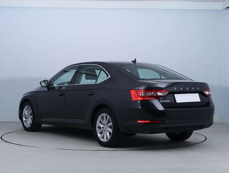 Škoda Superb (2020) 2.0 TDI - fotka 4 z 21