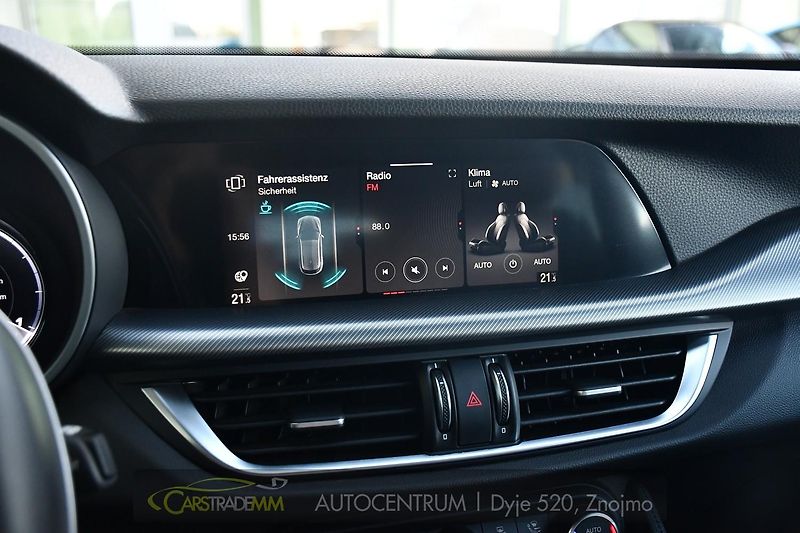 Alfa Romeo Stelvio 2.2D 154kW VELOCE AT8 Q4 - fotka 31 z 51