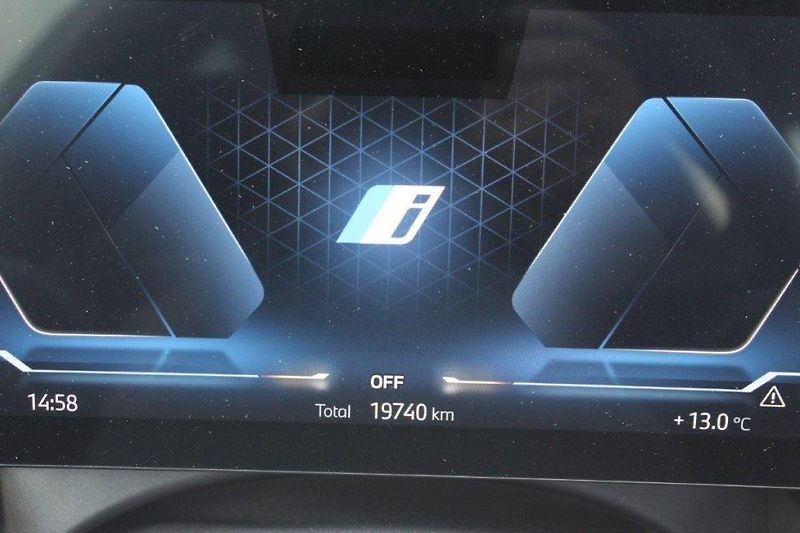 BMW i5 xDrive40 Sedan - fotka 17 z 27
