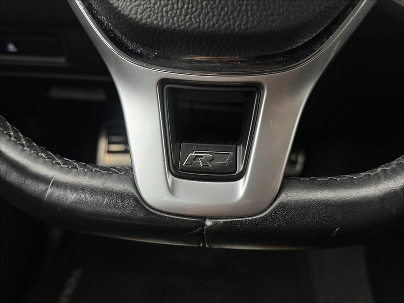 Volkswagen Touareg 3,0 R-LINE VZDUCH NV MATRIX ČR - fotka 12 z 48