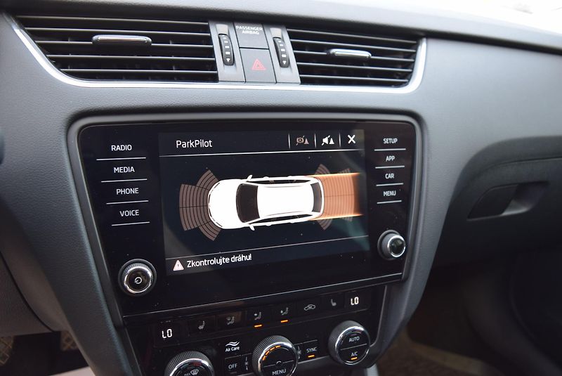 Škoda Octavia (2019) 1.5TSI 110kw AMBITION LED APP - fotka 27 z 49
