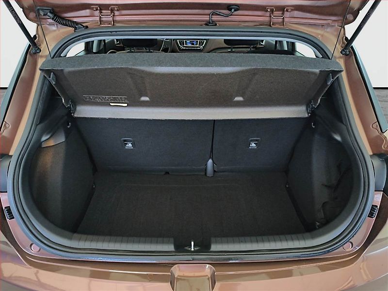 Hyundai i20 (2016) 1.2, ČR,1.maj, Serv.kniha - fotka 13 z 13
