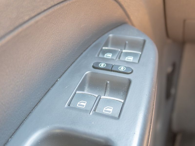 Volkswagen Touran (2014) 1.6TDI HG NAVI – 7 SEDADEL - fotka 27 z 47
