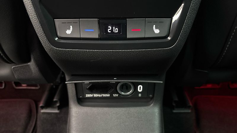 Škoda Kodiaq 2.0 TDI DSG 4x4 Sportline - fotka 24 z 32