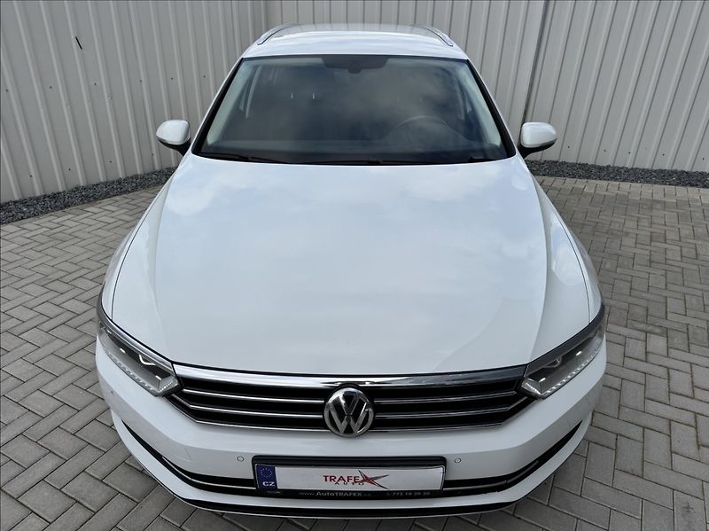 Volkswagen Passat 2,0 TDI HIGHLINE DPH 1.maj ČR - fotka 6 z 50