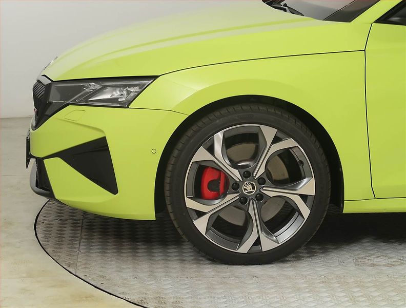 Škoda Octavia (2024) RS 2.0 TSI - fotka 15 z 31