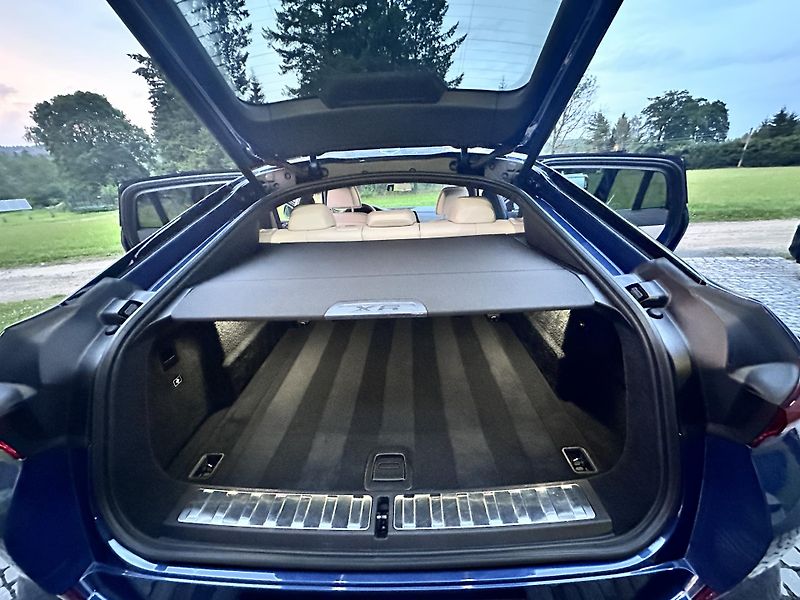 BMW X6 (2021) BMW X6 x Drive 30 d , M packet - fotka 10 z 21