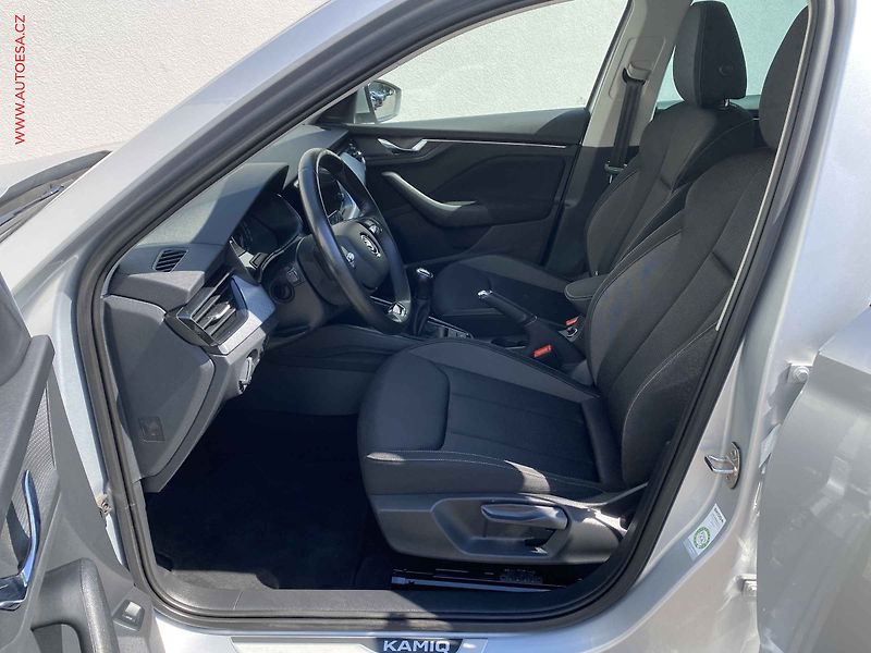 Škoda Kamiq (2023) 1.0 TSi, TOUR, LED, kamera, - fotka 9 z 20