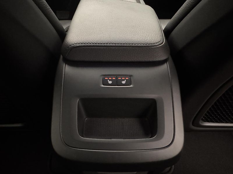Volvo XC60 B4 AWD INSCRIPTION  - fotka 30 z 49