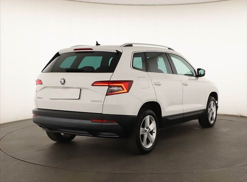 Škoda Karoq (2017) Style 1.5 TSI, Automat - fotka 5 z 19