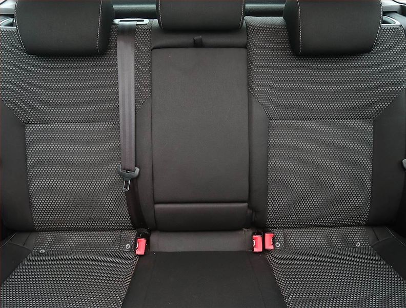 Škoda Rapid (2014) Spaceback 1.2 TSI, ČR,1.maj - fotka 10 z 19