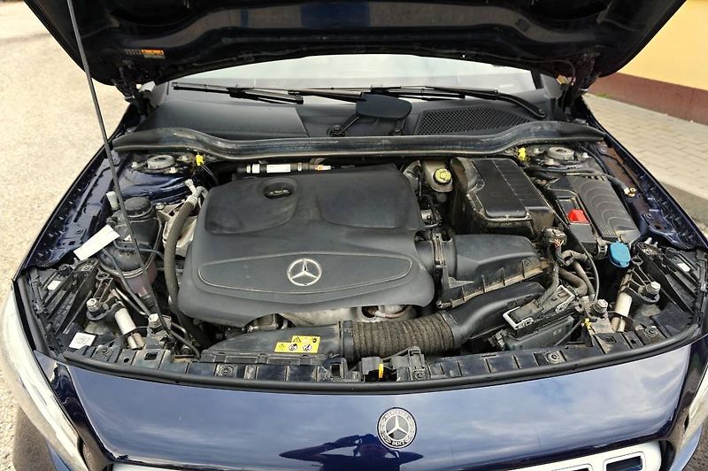 Mercedes-Benz GLA (2018) 2,0 220 135 kW - fotka 56 z 60