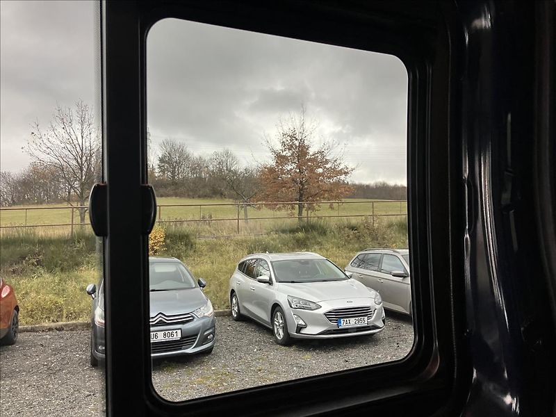 Ford Transit 2,0 L2 9 MÍST - fotka 12 z 16