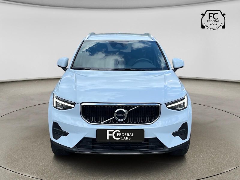 Volvo XC40 FWD T2 Core - fotka 9 z 44
