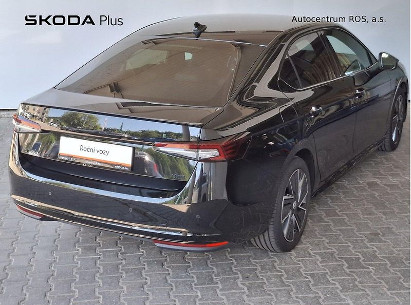 Škoda Superb (2025) SPORTLINE 4X4  A7A - fotka 2 z 28
