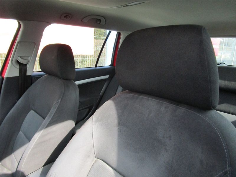Škoda Octavia Combi 1.9TDi Ambiente, Klima - fotka 13 z 41