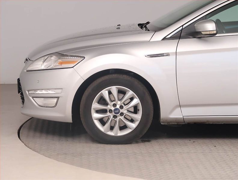 Ford Mondeo (2014) 2.0 TDCi, Tempomat - fotka 14 z 19