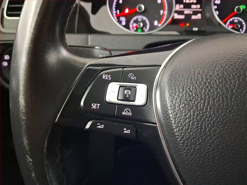 Volkswagen Golf (2016) 1.4 TGI CNG, Automat - fotka 15 z 19