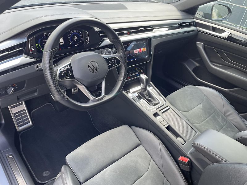 Volkswagen Arteon Shooting Brake (2022) 1.4 TSI E-HYBRID R-LINE DSG - fotka 10 z 38