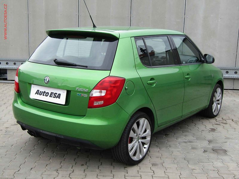 Škoda Fabia (2011) 1.4 TSi, 2.maj,ČR, RS, DSG - fotka 4 z 17