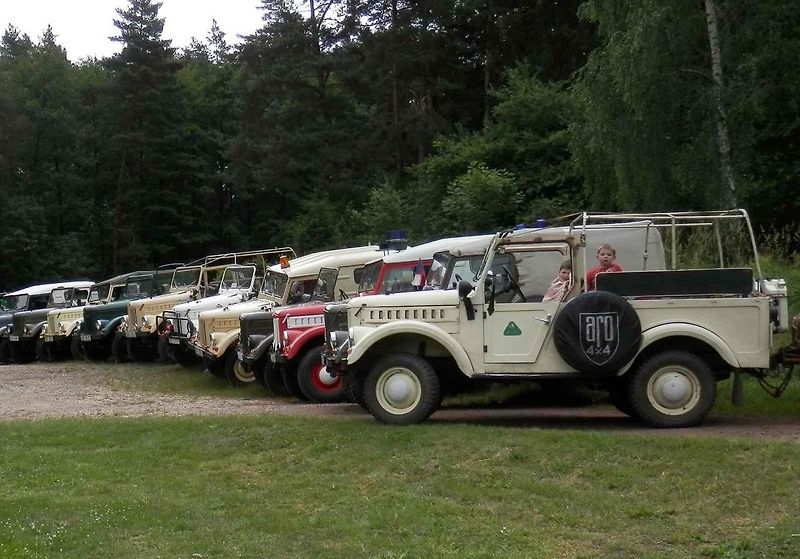ARO M 461 v dokonale zrenonovovaném stavu.