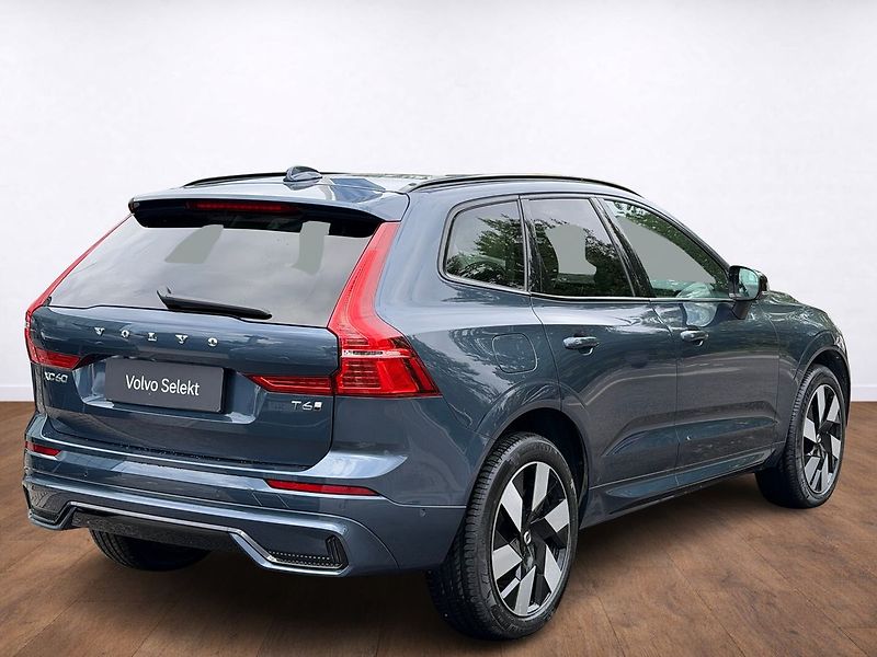 Volvo XC60 PLUS T6 AWD PHEV ACC,BLIS - fotka 5 z 21