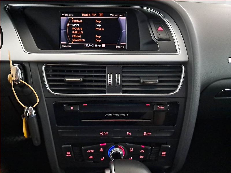 Audi A5 (2015) S-Line 2.0 TDI, 4X4, Automat - fotka 13 z 20
