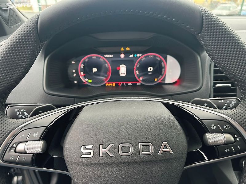Škoda Karoq (2026) Sportline 1.5 TSI 110kW DSG - fotka 10 z 15