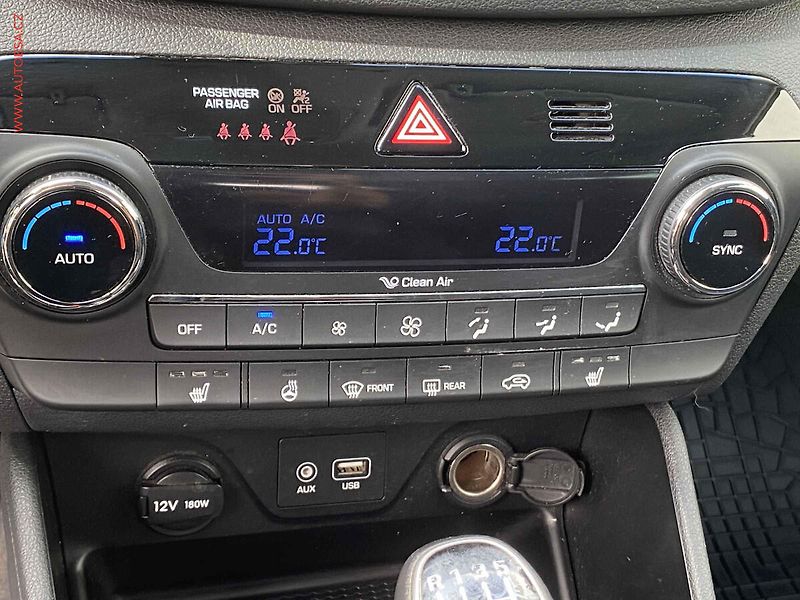Hyundai Tucson (2017) 1.7CRDi, 1.maj,ČR, Czech - fotka 16 z 19