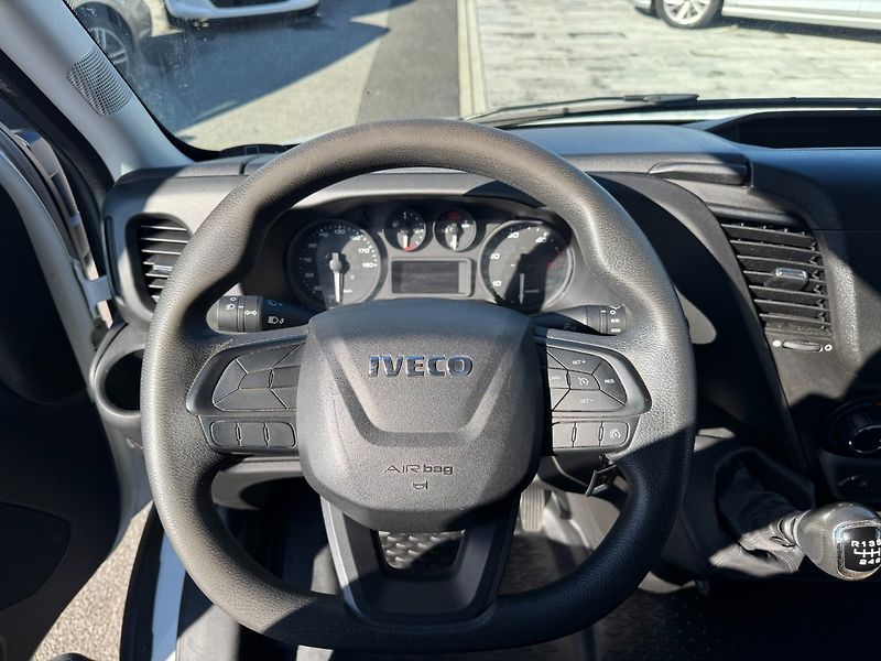 Iveco Daily (2022) 35S160 2.3 115 Kw - fotka 17 z 20