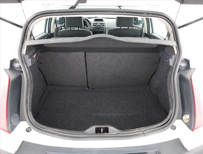 Renault Mégane (2003) 1.4 16V , po STK, Tažné - fotka 14 z 14