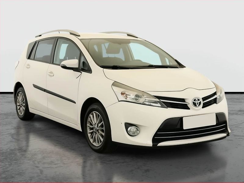 Toyota Verso (2015) 1.8 Valvematic, Serv.kniha - fotografie inzerátu