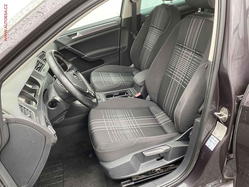 Volkswagen Golf (2016) 1.2 TSi, Lounge, DSG, navi - fotka 9 z 18