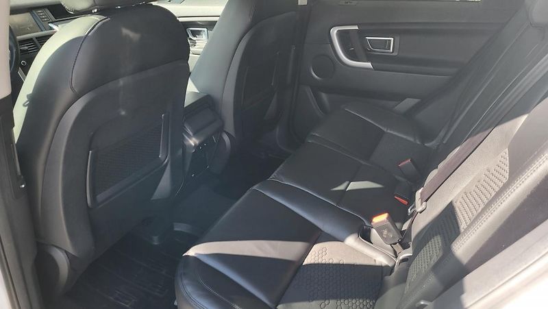 Land Rover Discovery Sport (2018) 2,0 SE TD4 AT 150k - fotka 28 z 32