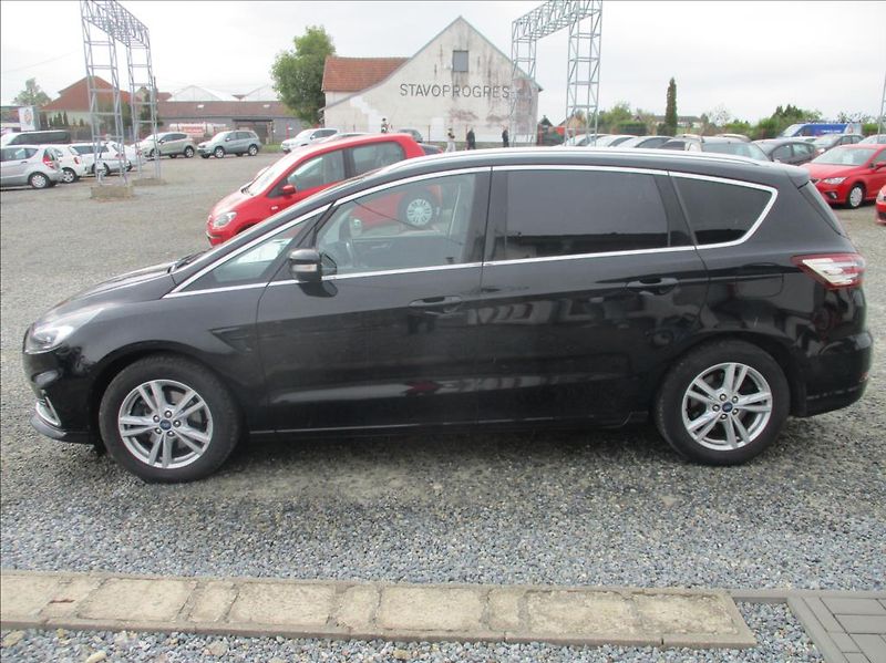 Ford S-MAX 2,0 TDCi, Titanium,servis,DPH, - fotka 8 z 38