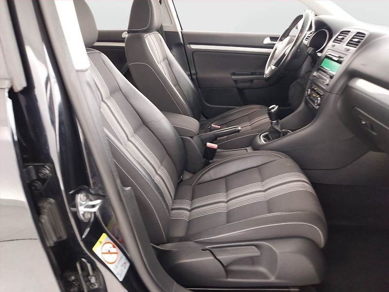 Volkswagen Golf (2012) Comfortline 1.2 TSI - fotka 9 z 22